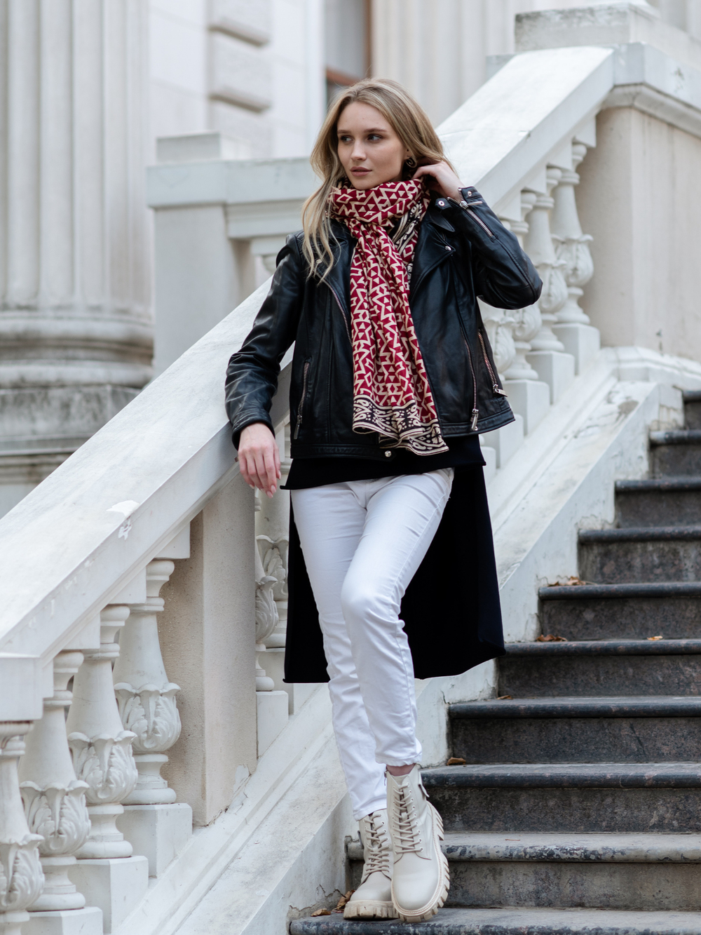 Легкий шарф-платок