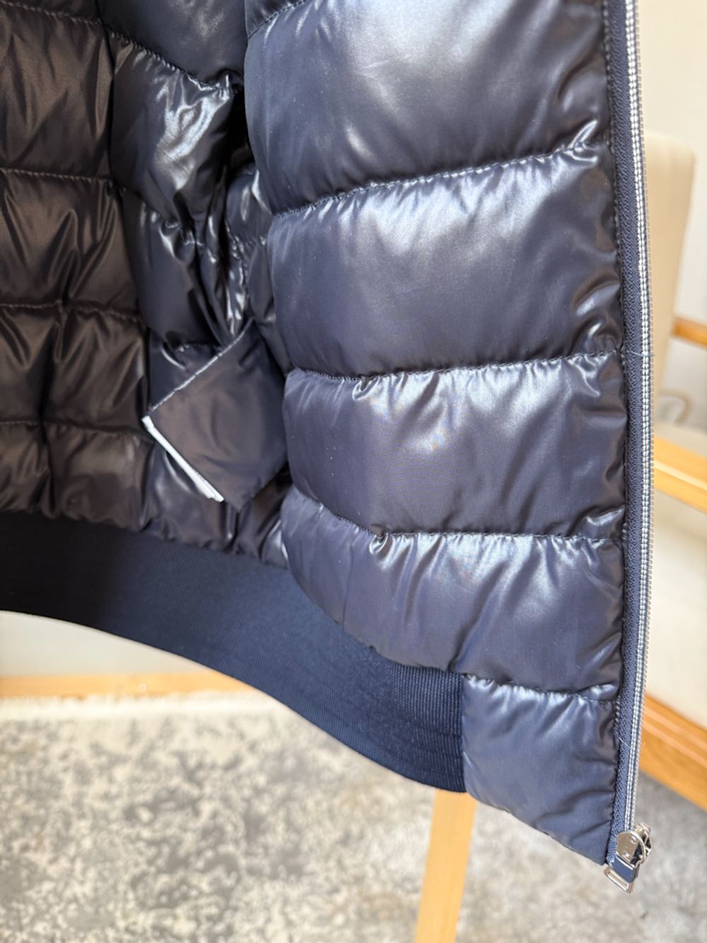 Пуховый бомбер Moncler, 128