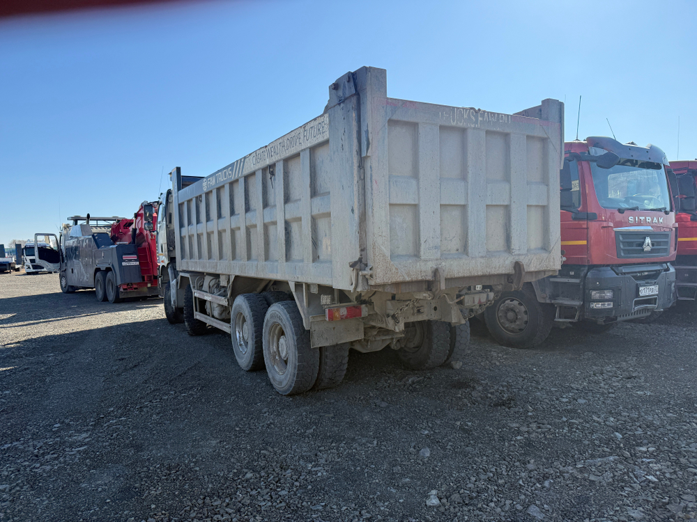 FAW J6 8x4 Самосвал СА3310Р66K24T4E5 (Дизельный, 11,1 л, 420 л.с., МТ)