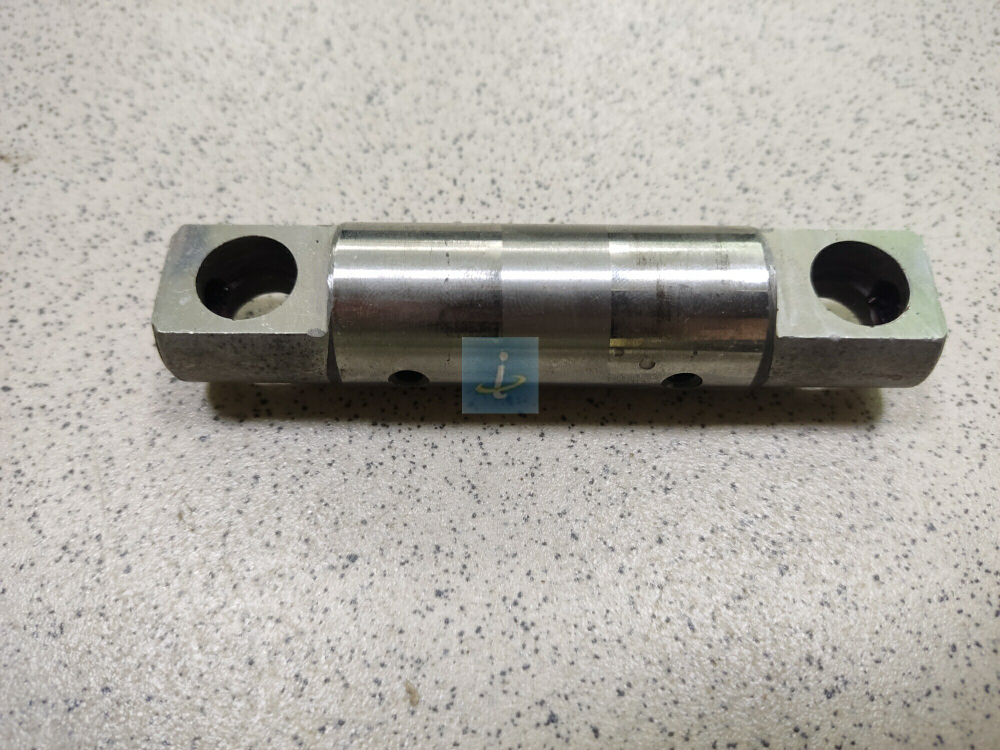 Ось коромысла выпускных клапанов 840.1007100