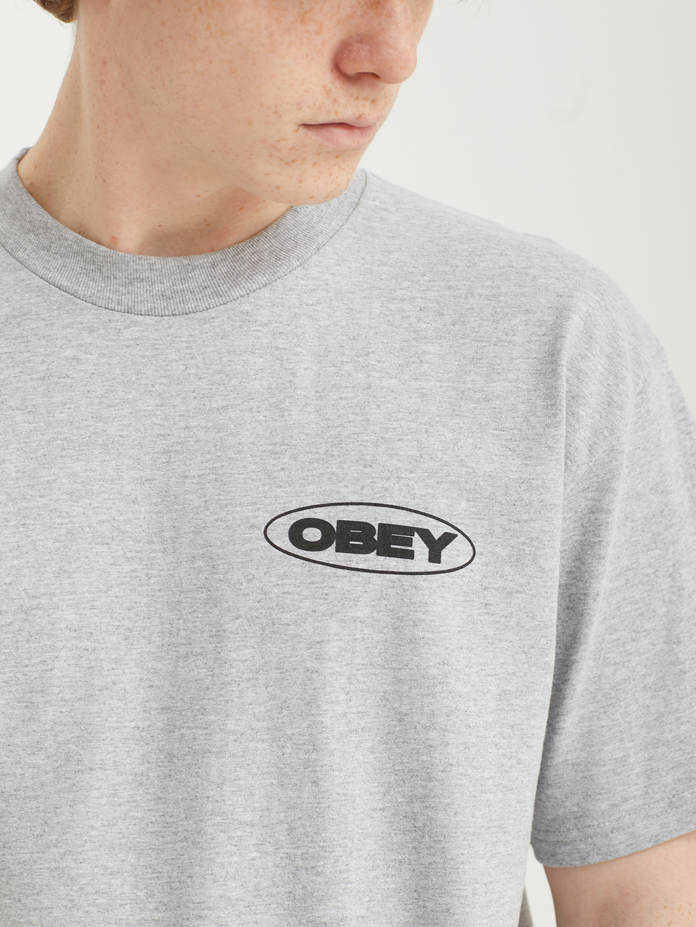 Мужская Футболка Obey Global Impact