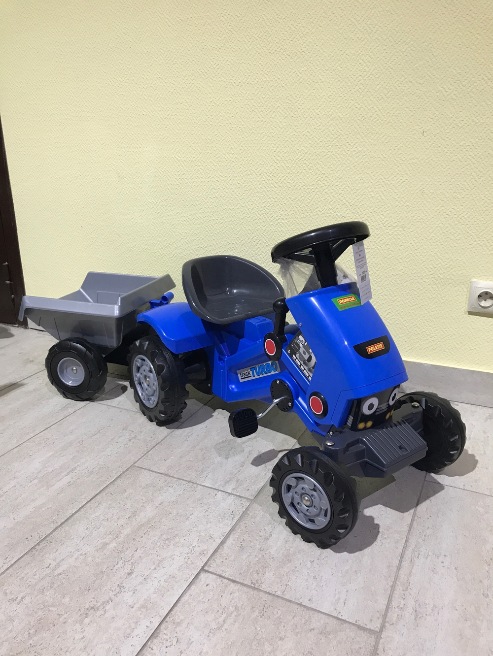 84651/Каталка-трактор с педалями "Turbo-2" (синяя) с полуприцепом 780x440x550/5