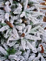 Заснеженная елка с гирляндой встроенной «ile Grande» (Литая+пвх) 240 см / 2,4 м