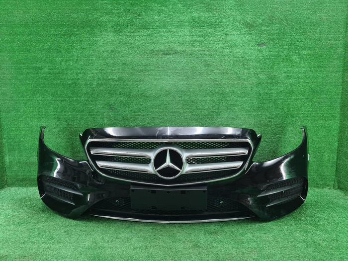 Бампер передний Mercedes E W213 16-21 AMG В сборе