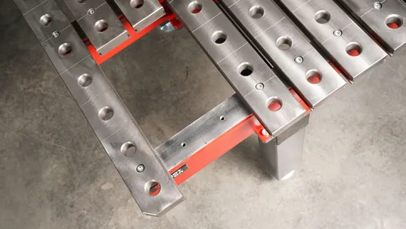 Сборочно-сварочный стол чугунный D28 серии 1500, СЛОТ-СТОЛ