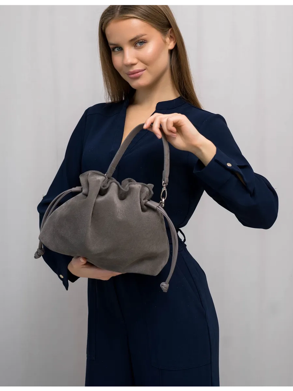 сумка через плечо средняя натуральная замша