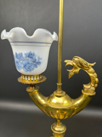 Старинная настольная лампа с головой дракона