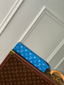 Louis Vuitton Toiletry Pouch 26