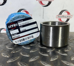 Втулка 8P-0420