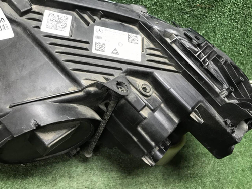 Битая Фара правая Mercedes E W213 (2020-2023) LED