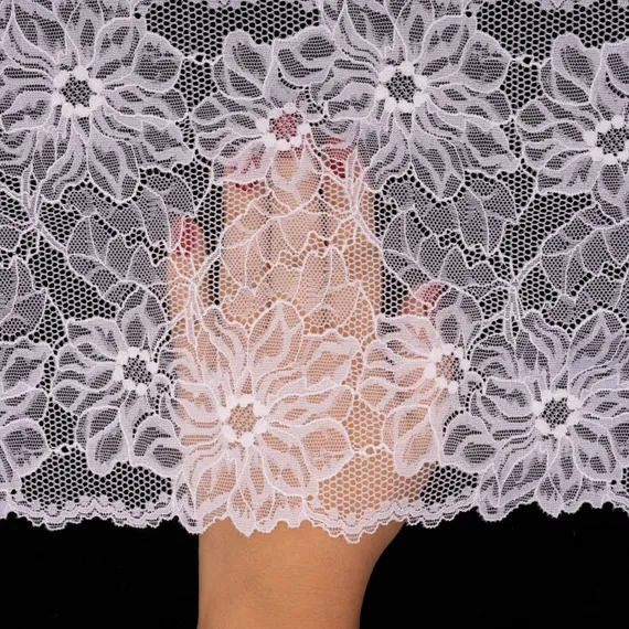 Кружево эластичное белое 20 см