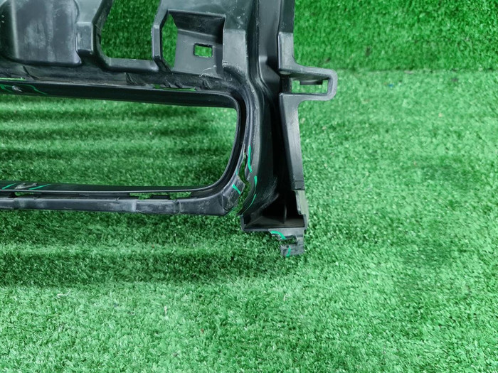 Решетка радиатора Porsche Macan (2018-2021)