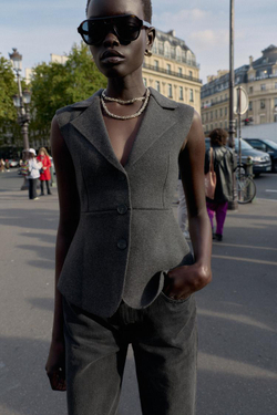 ZARA ПРИТАЛЕННЫЙ ТРИКОТАЖНЫЙ ЖИЛЕТ, СЕРЫЙ