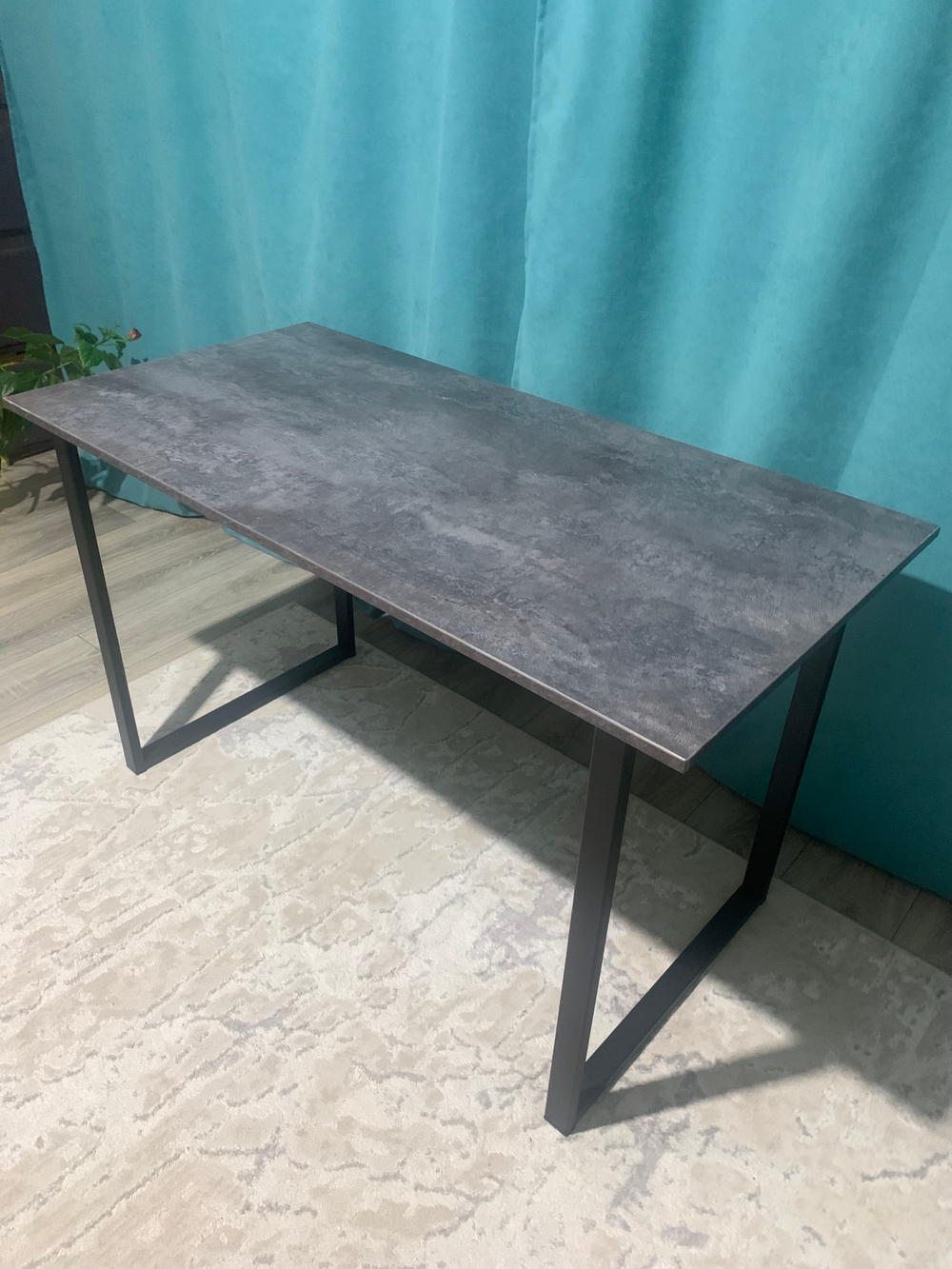 Письменный стол