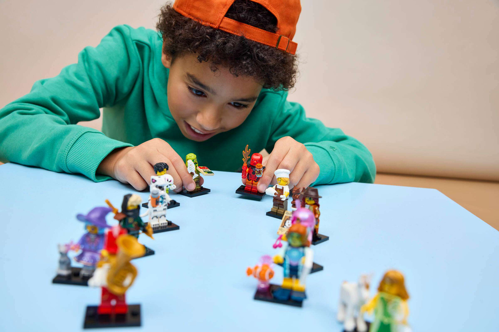 Конструктор LEGO Minifigures 71052 Серия 29 Случайная фигурка