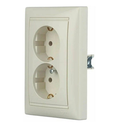 4370 Розетка двойная кремовая Legrand Valena Classic