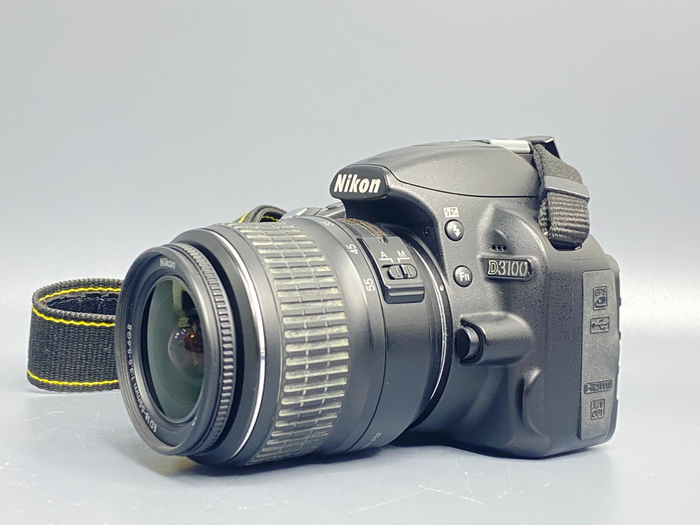 Nikon D3100 kit 18-55mm ED 19500 кадров