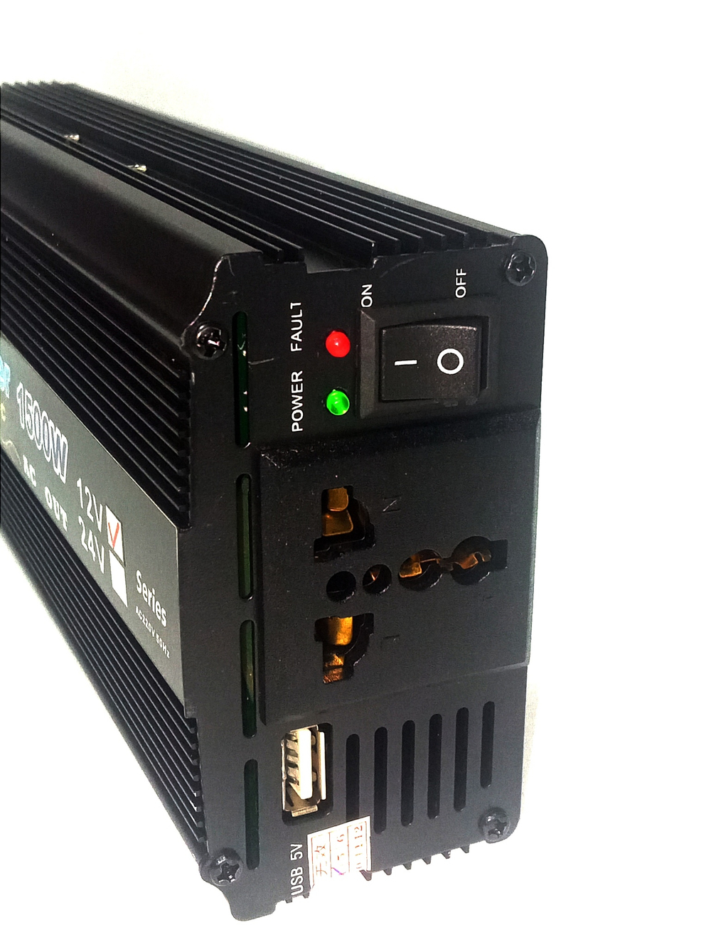 Автоинвертор CARLIVE 1500Watt (DC12-AC220V)