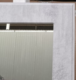 Входная металлическая дверь с зеркалом  Бункер BN-09  Дуб майдера горизонт с черной патиной/ зеркало   ФЛЗ-603 бетон светлый
