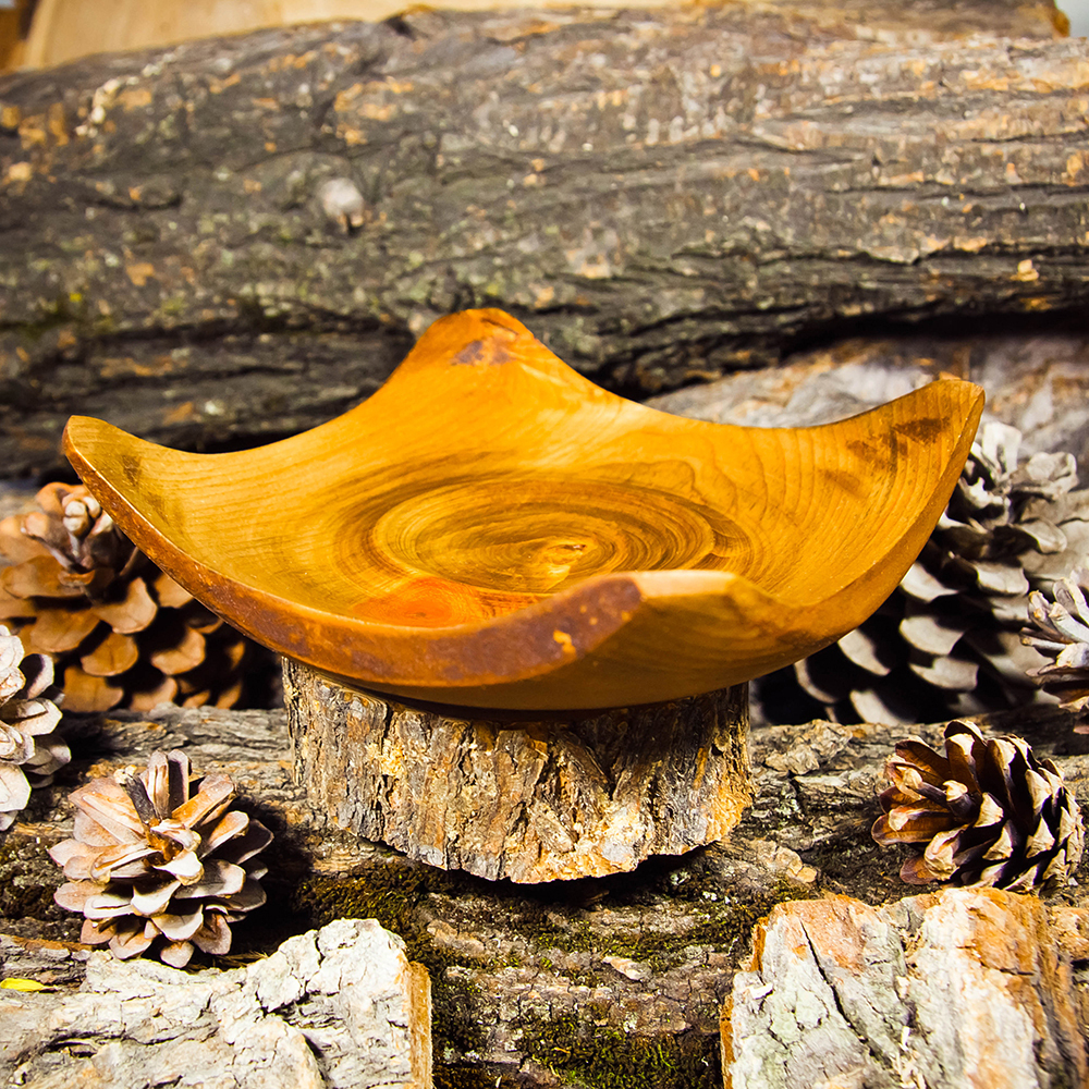 Деревянная квадратная тарелка Art of Siberia-чаша из древесины кедра. T45