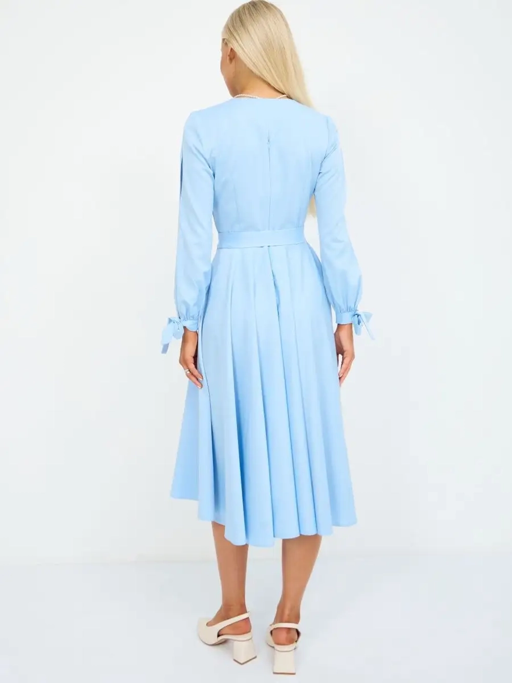 Платье с пышной юбкой