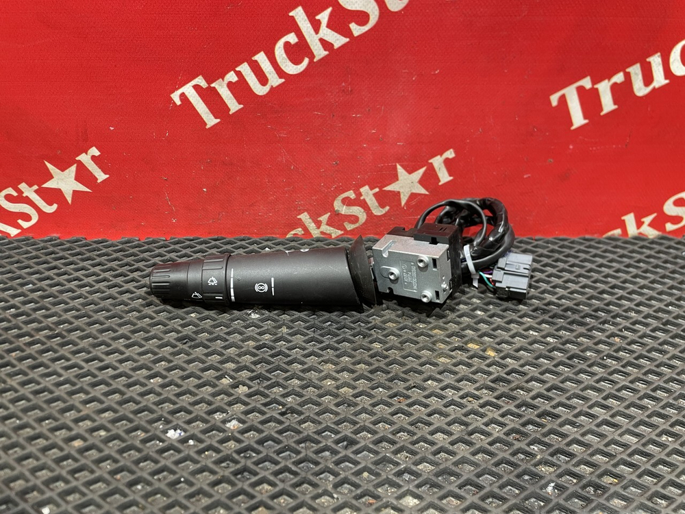 Переключатель подрулевой правый 2024г