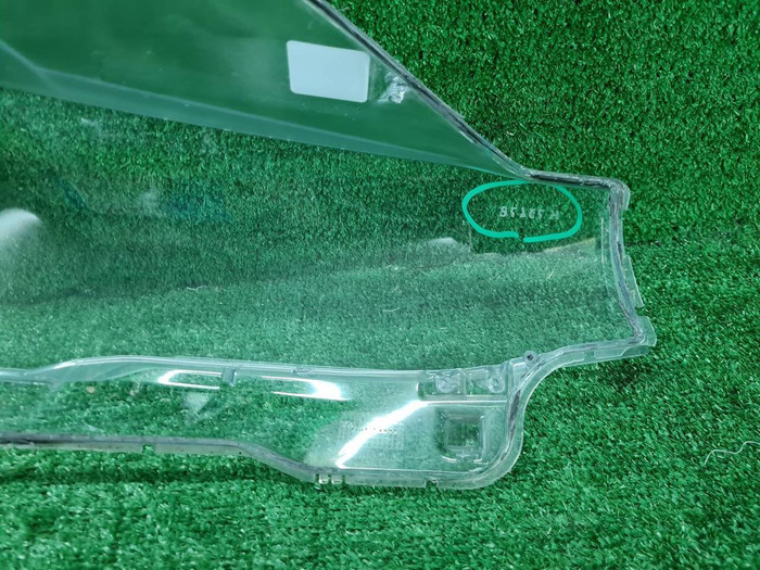 Стекло фары левое BMW X3 F25 X4 F26 (2014-2017)