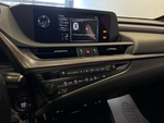 Lexus ES250, 2020 год