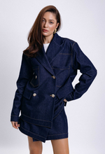 Джинсовая куртка