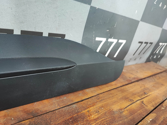 Молдинг сдвижной двери Kia Carnival 4 (KA4) 20-нв Б/У Оригинал 87733R0000