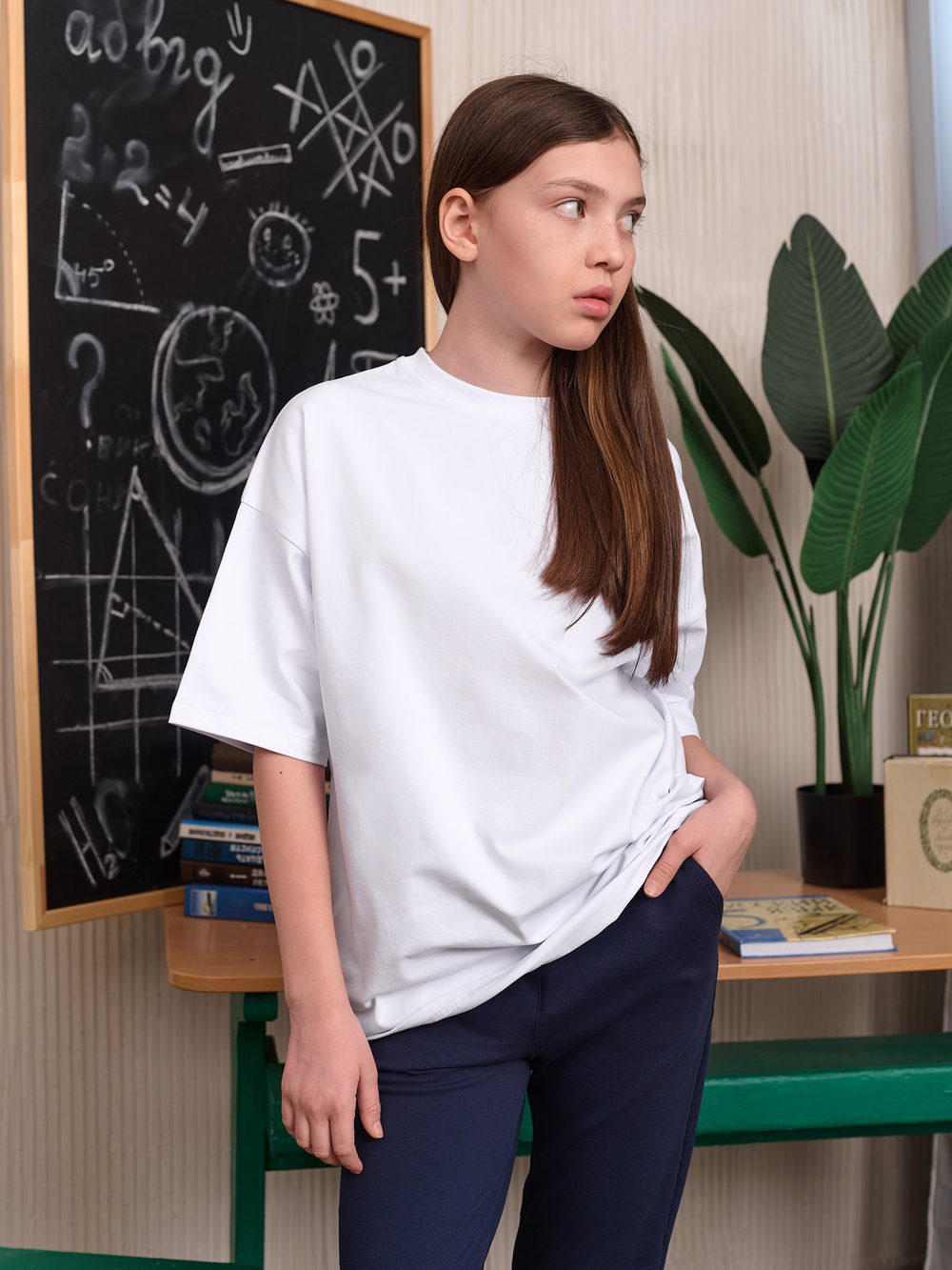 Футболка оверсайз SCHOOL белая