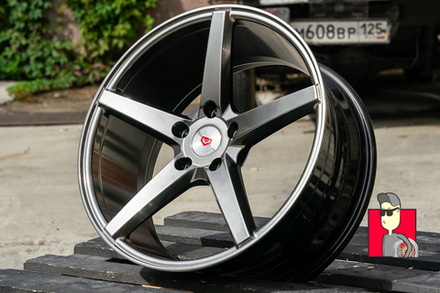 Комплект дисков Vossen VPS-303 18x8 et35 5x114.3