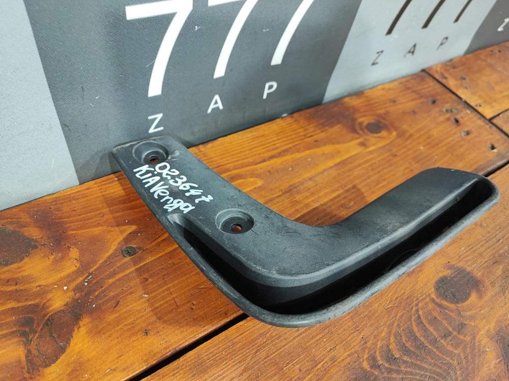 Брызговик задний правый Kia Ceed 3 (CD) 18-22 Б/У Оригинал 86842J7000