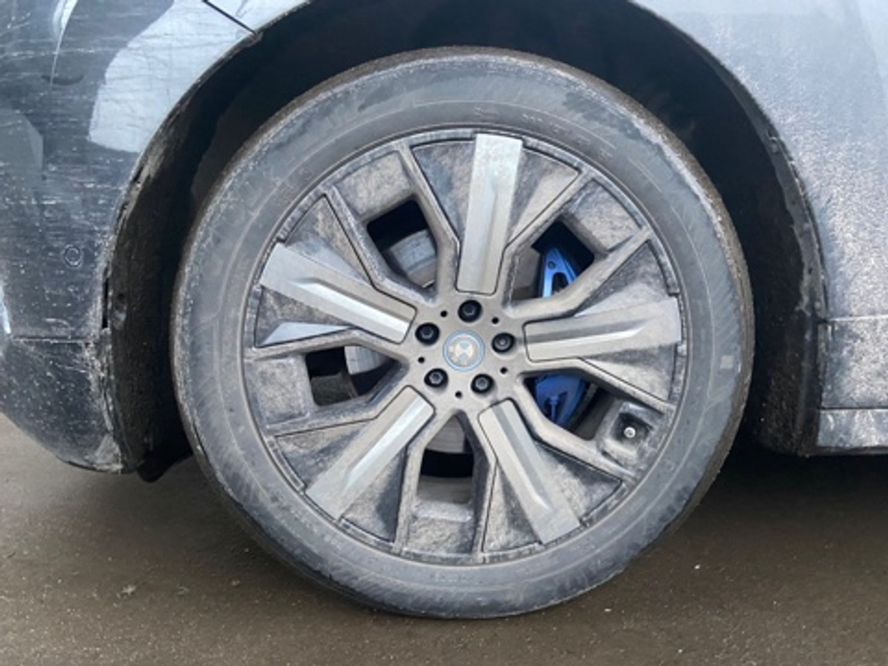 BMW iX xDrive40