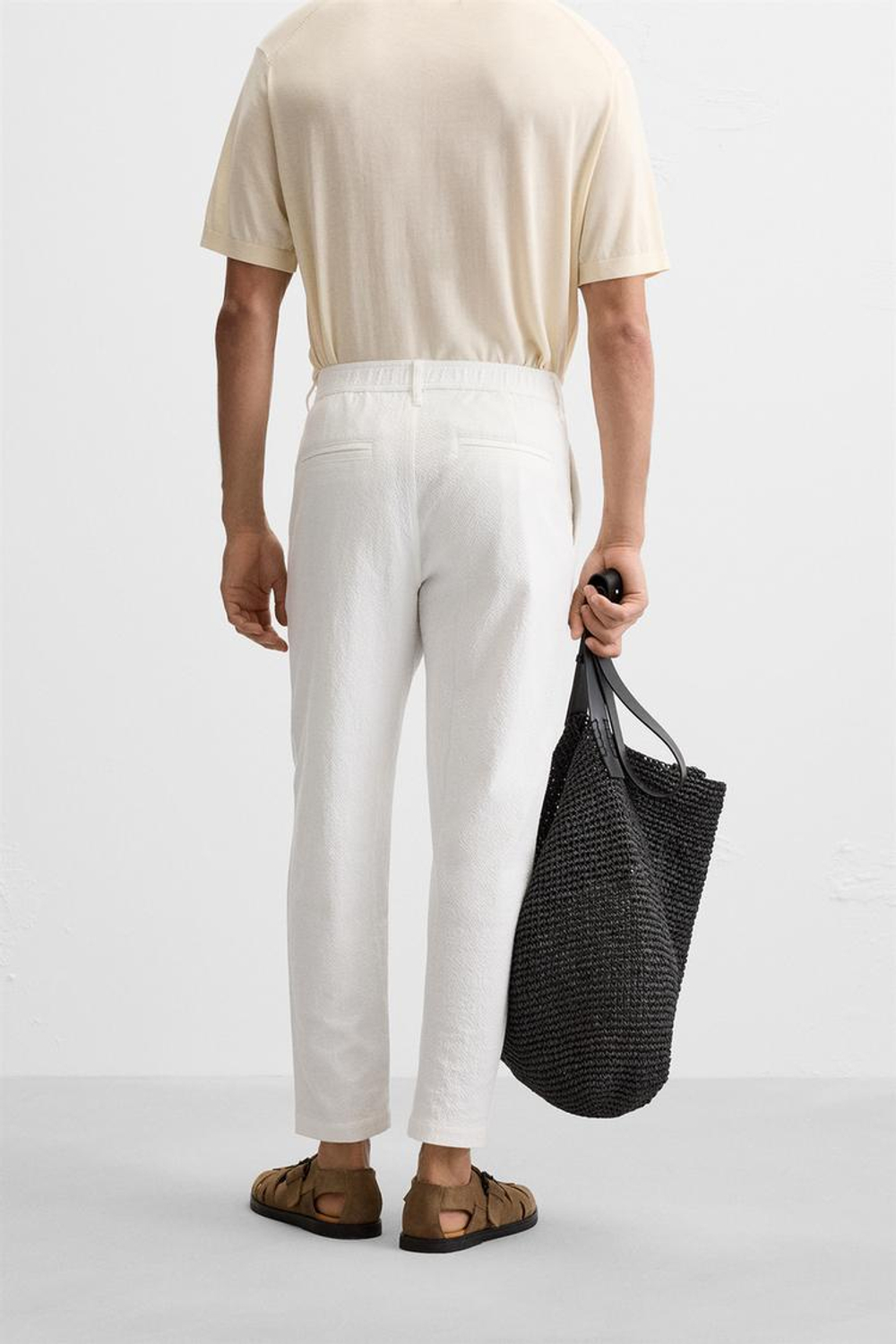 ZARA БРЮКИ ИЗ РЕЛЬЕФНОЙ ТКАНИ С ЗАЩИПАМИ, БЕЛЫЙ