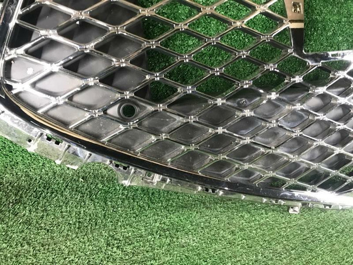 Решетка радиатора Genesis G90 (2018-2022)