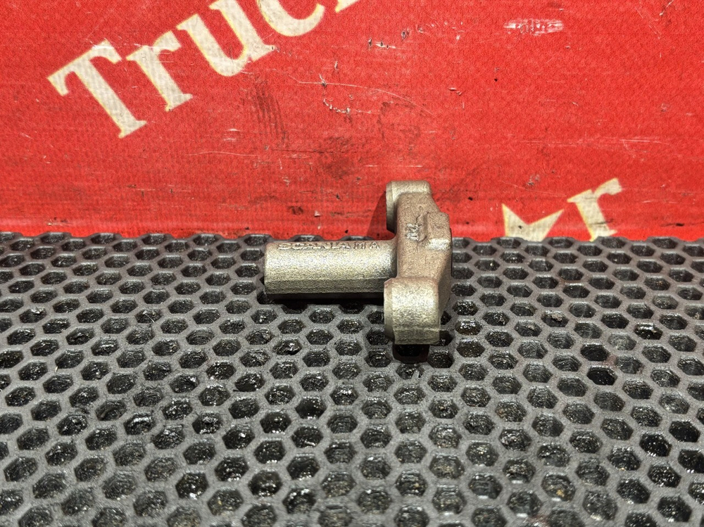 Коромысло клапана 2021г.