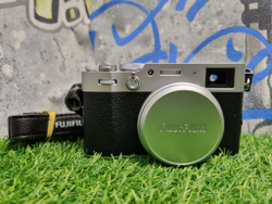 FujiFilm X100V Silver