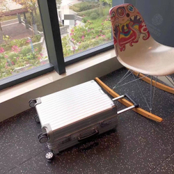 Дорожный чемодан Rimowa