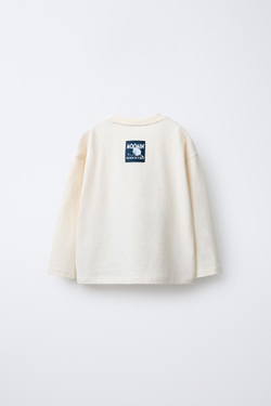 ZARA ФУТБОЛКА С РЕЛЬЕФНЫМ ПРИНТОМ МУМИ-ТРОЛЛИ ©, ЭКРЮ