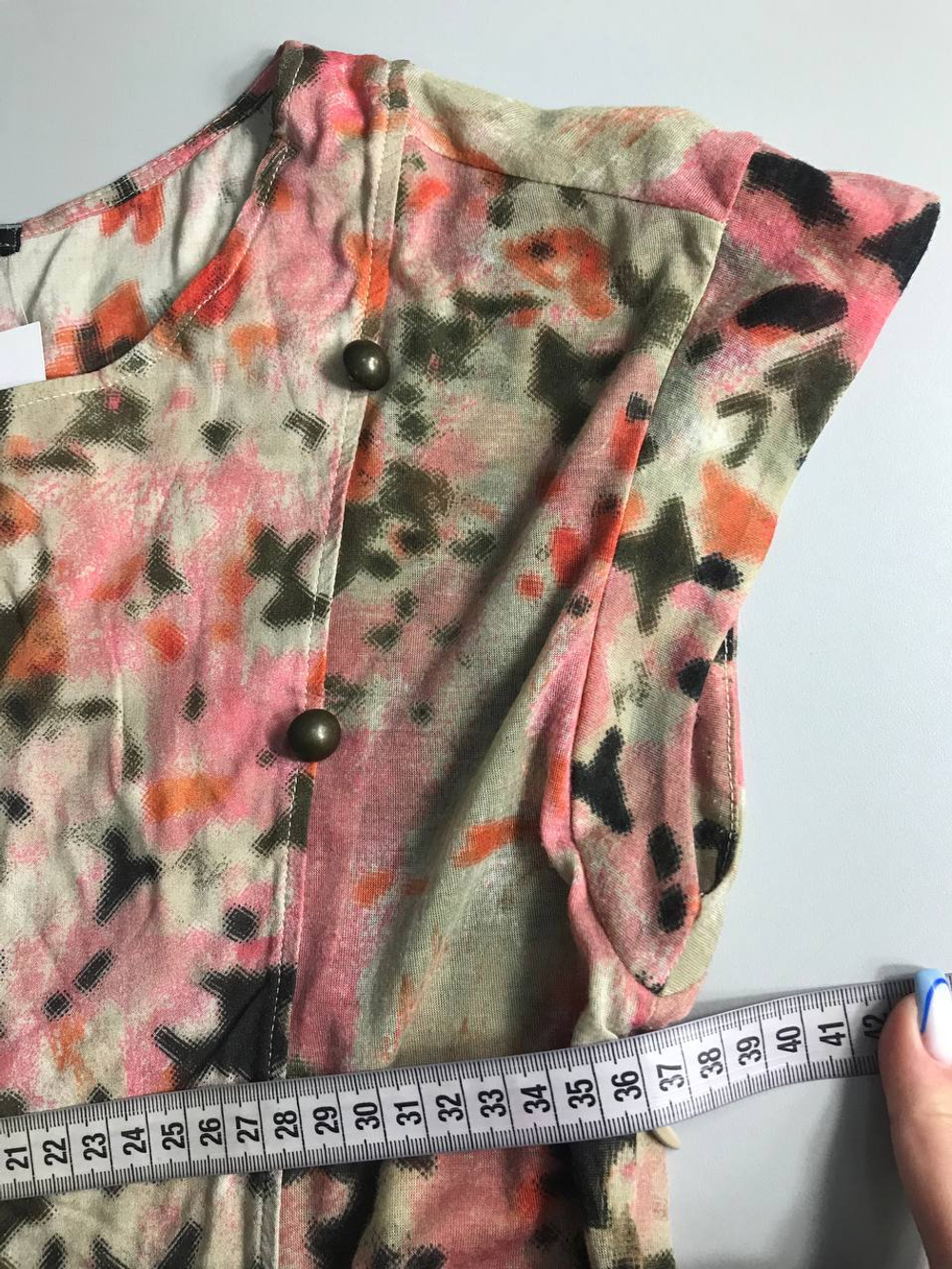 Блузка Mango удлиненная с кармашками, визуально на 42 размер