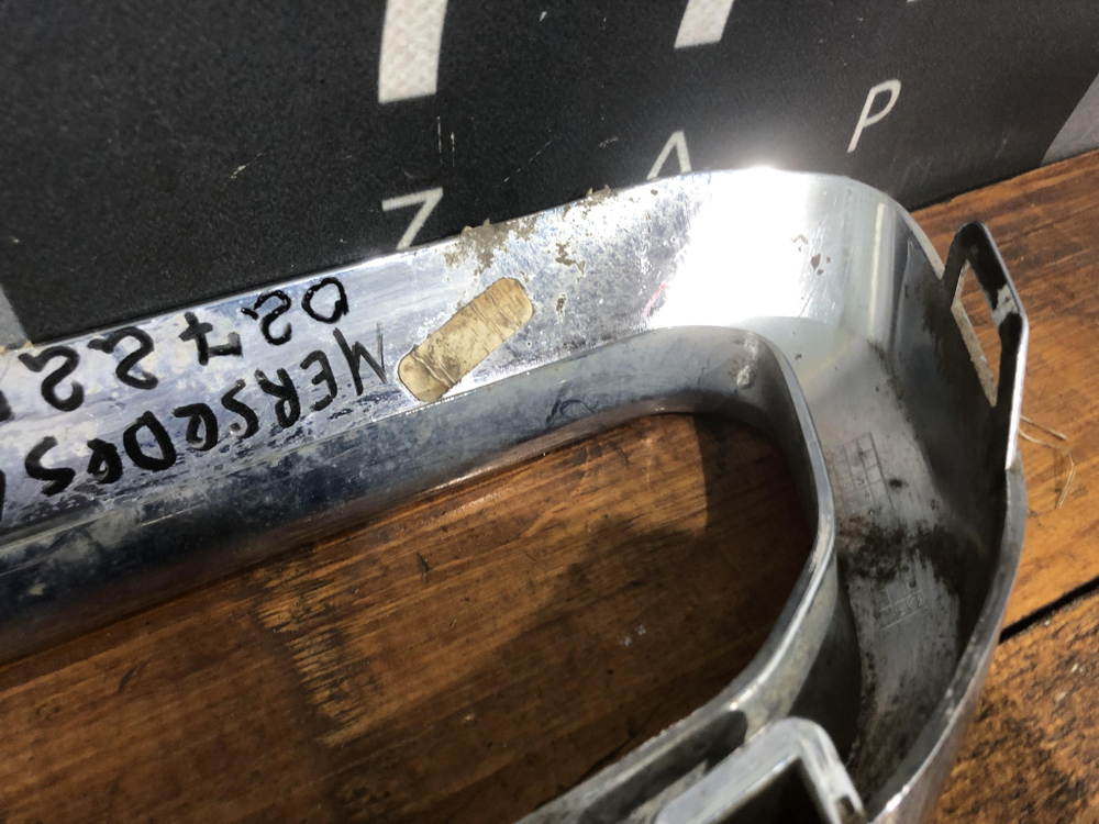 Насадка глушителя правая Mercedes GLE (V167) 18-нв Б/У Оригинал a1678857000