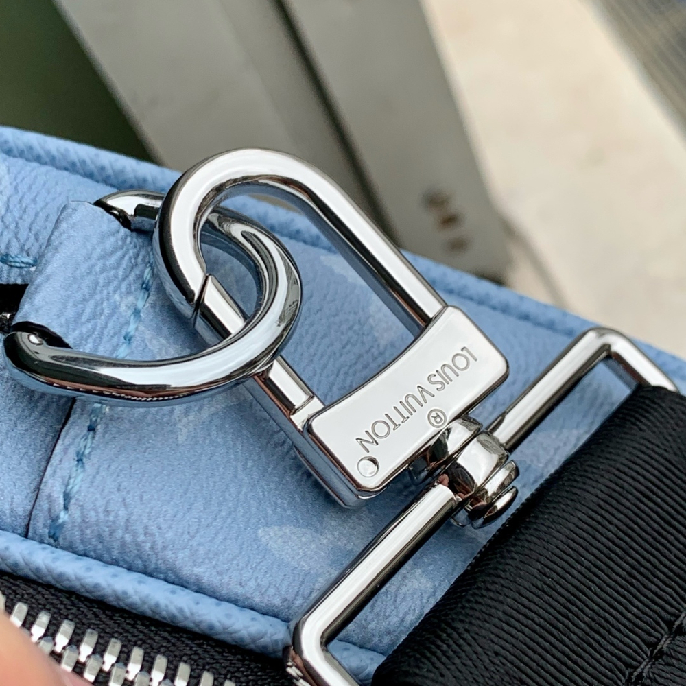 Louis Vuitton Alpha Messenger