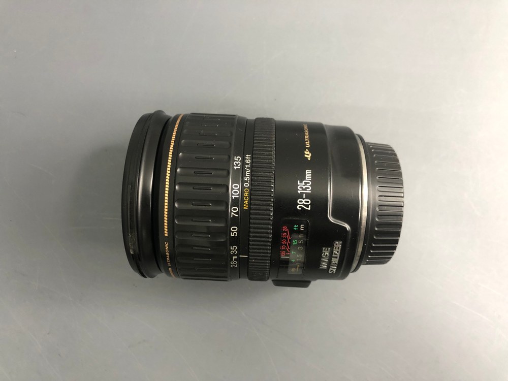 Canon 28-135mm 3.5-5.6 IS