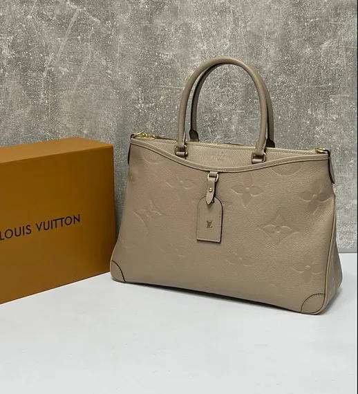 Сумка Louis Vuitton Trianon MM бежевый