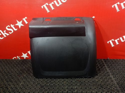 Крыло заднее правое передняя часть