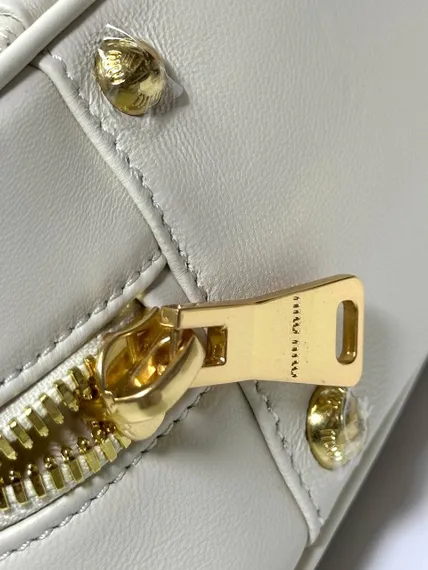 Сумка MIU MIU Arcadie matelassé из кожи наппа, белый