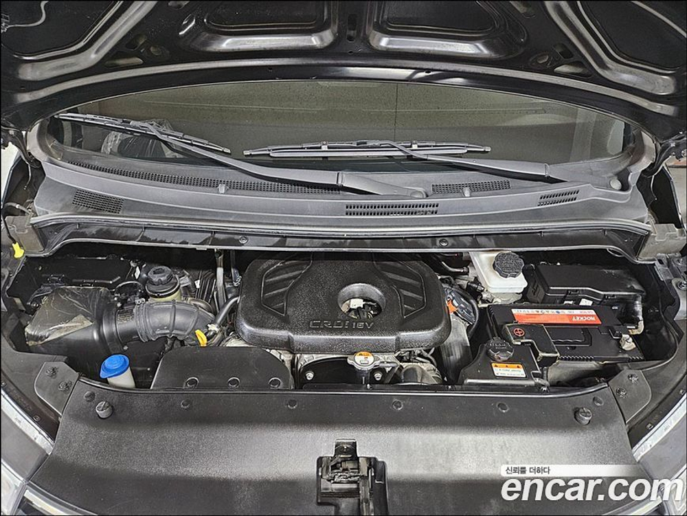 Hyundai The New Grand Starex Van 5-и местный (07.2020)
