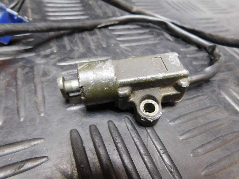 Концевик боковой подножки Yamaha FZX750 3XF.