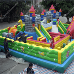 Большой надувной батут "Средневековье" 20*20*5 м